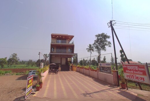 Hotel Dhanraj Deluxe Kolhapur Maharashtra