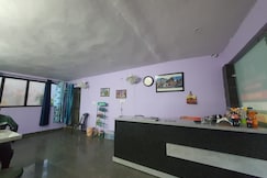 AAA Hotel and Restaurant, Guptkashi