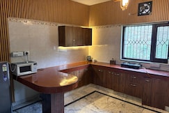 2 Bedroom Villa Near Kainchi Dham Mountain View s, Bhimtal