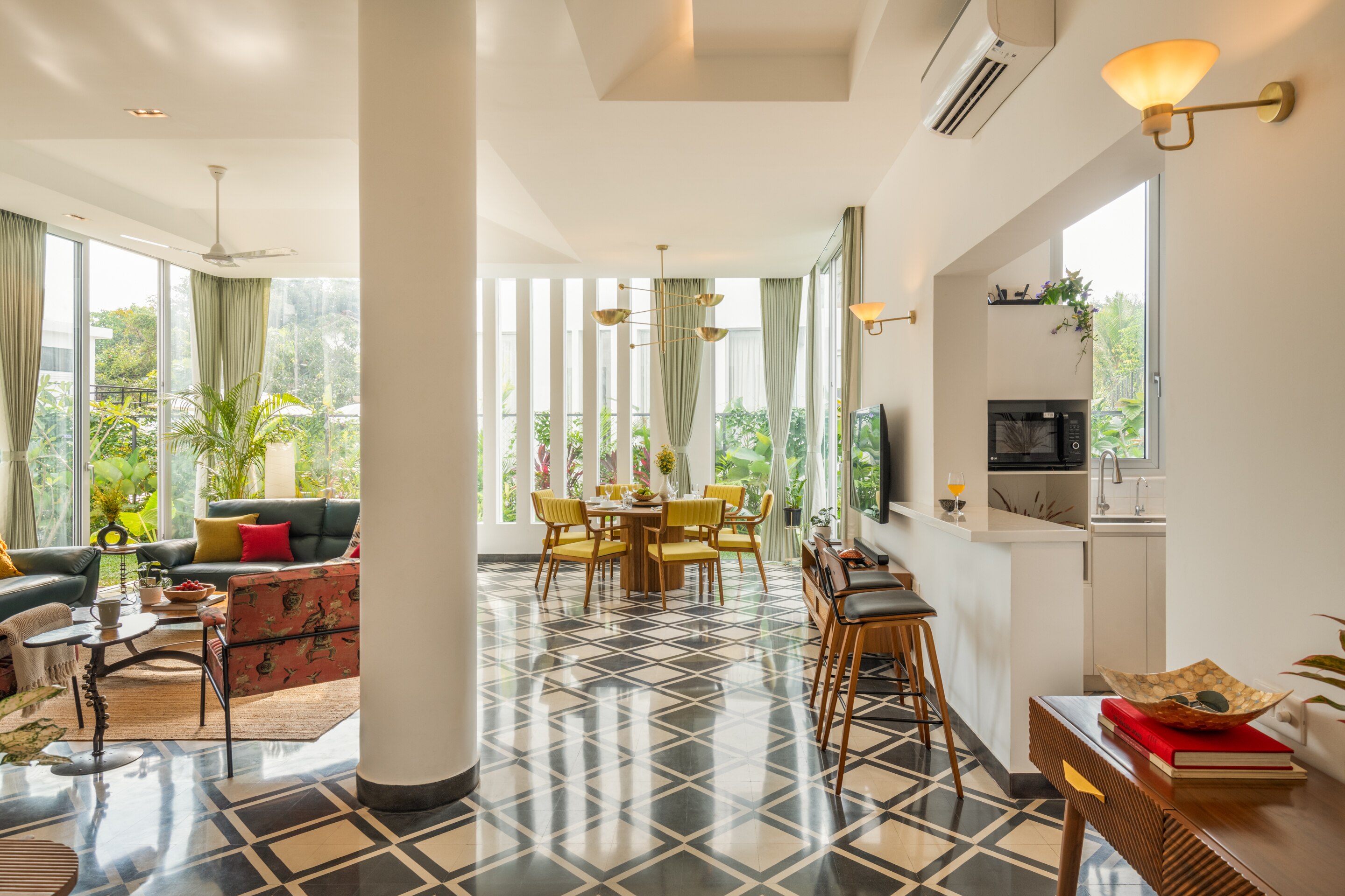 Villa Del Sol, 3 BHK with a Pvt Pool - Tap to explore photos