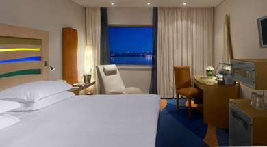 Radisson Blu Hotel Liverpool - Tap to explore photos