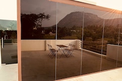 Rooftop Hillview Room | Glenville Nandi Hills, Nandi Hills