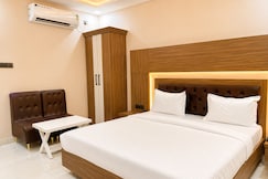 Aditya Hotel, Lucknow