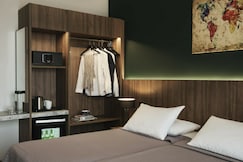 Candia Hotel, Athens