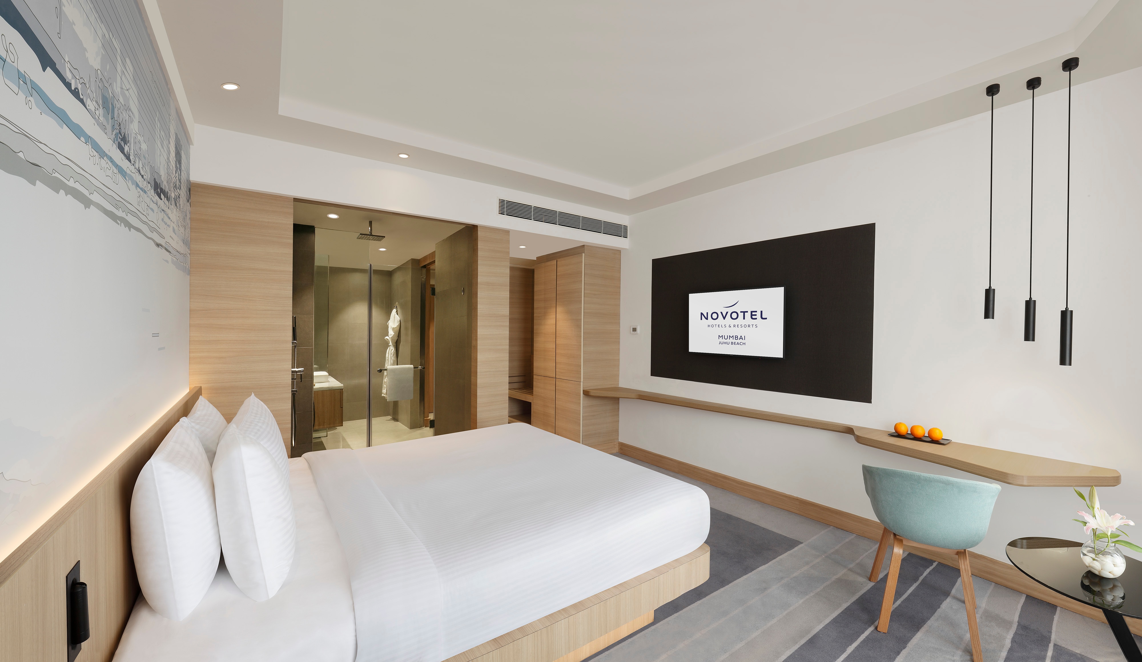 Superior King Bed with City View 1