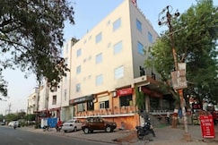 C 1Taj Nirvana, Agra