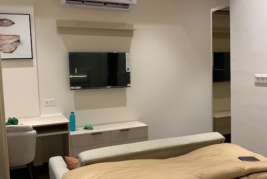 Lavish Cozy Studio Home    1102