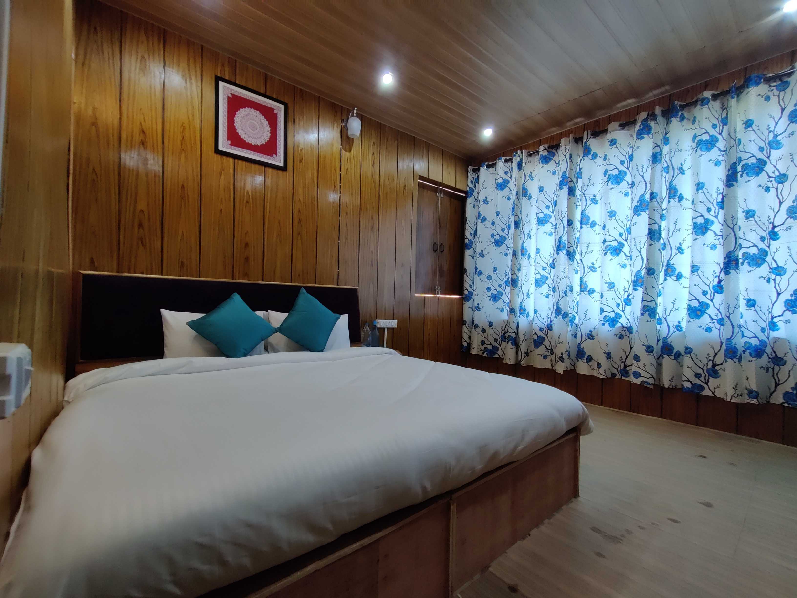 Hotel O POP Neelkanth Campsite - Tap to explore photos