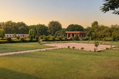 Umaid Palace - A Lakeside Resort - 25 minutes to Mehandipur Balaji & Chand Baori Abhaneri, Alwar