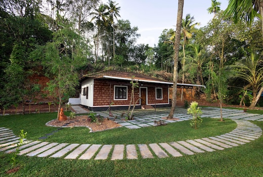 Anoops Lakeview cottage