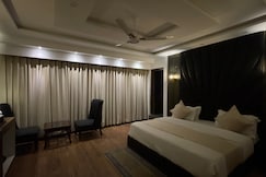 Hotel Apple Tree Restaurant & Cafe, Doda