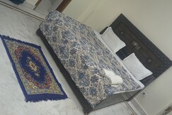 Hotel RD Palace, Noida