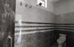 Deluxe double bedroom