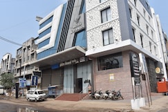 Hotel Nisarg Loding, Jalgaon