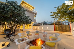 StayVista at Tirtham Ivory Home w/ Jacuzzi, Kangra