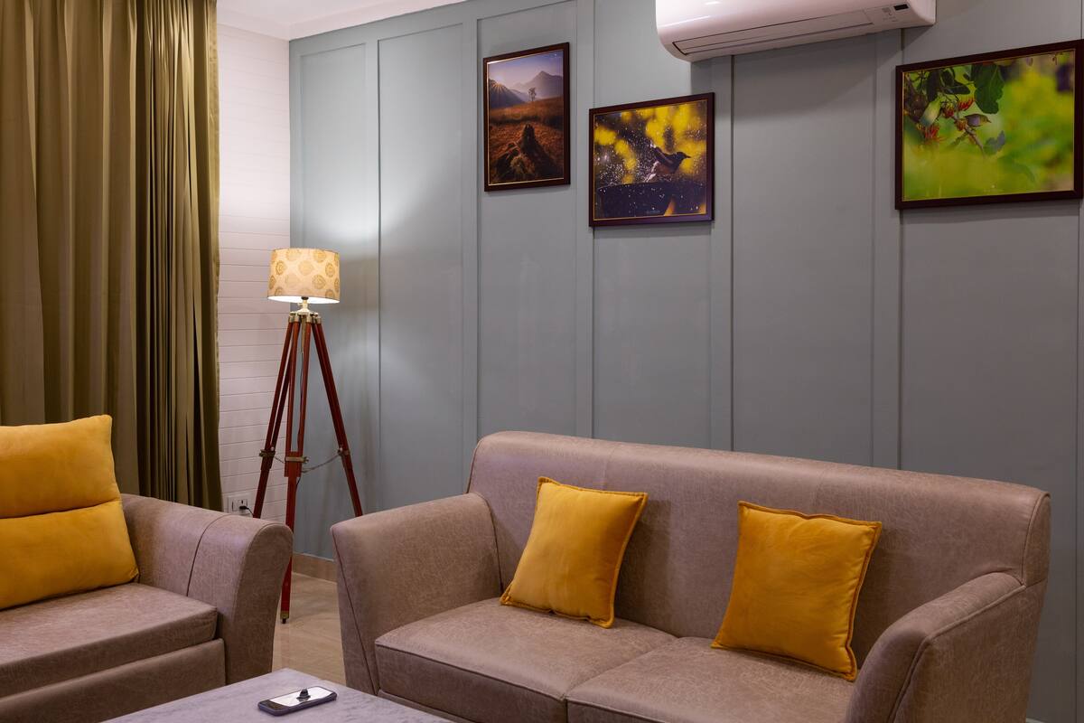 Equinox 2 BHK Plush Cottage With Panaromic View - Tap to explore photos