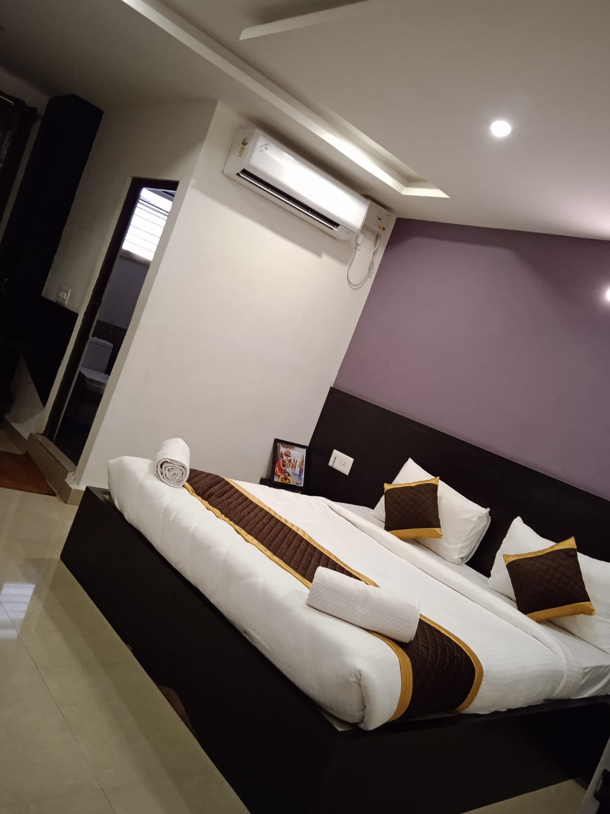 Yuvraj Galaxy Inn - Tap to explore photos