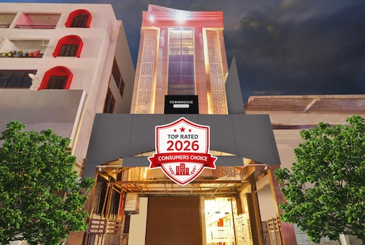 Super Townhouse Kankarbagh Formerly Kunwar Alcajars