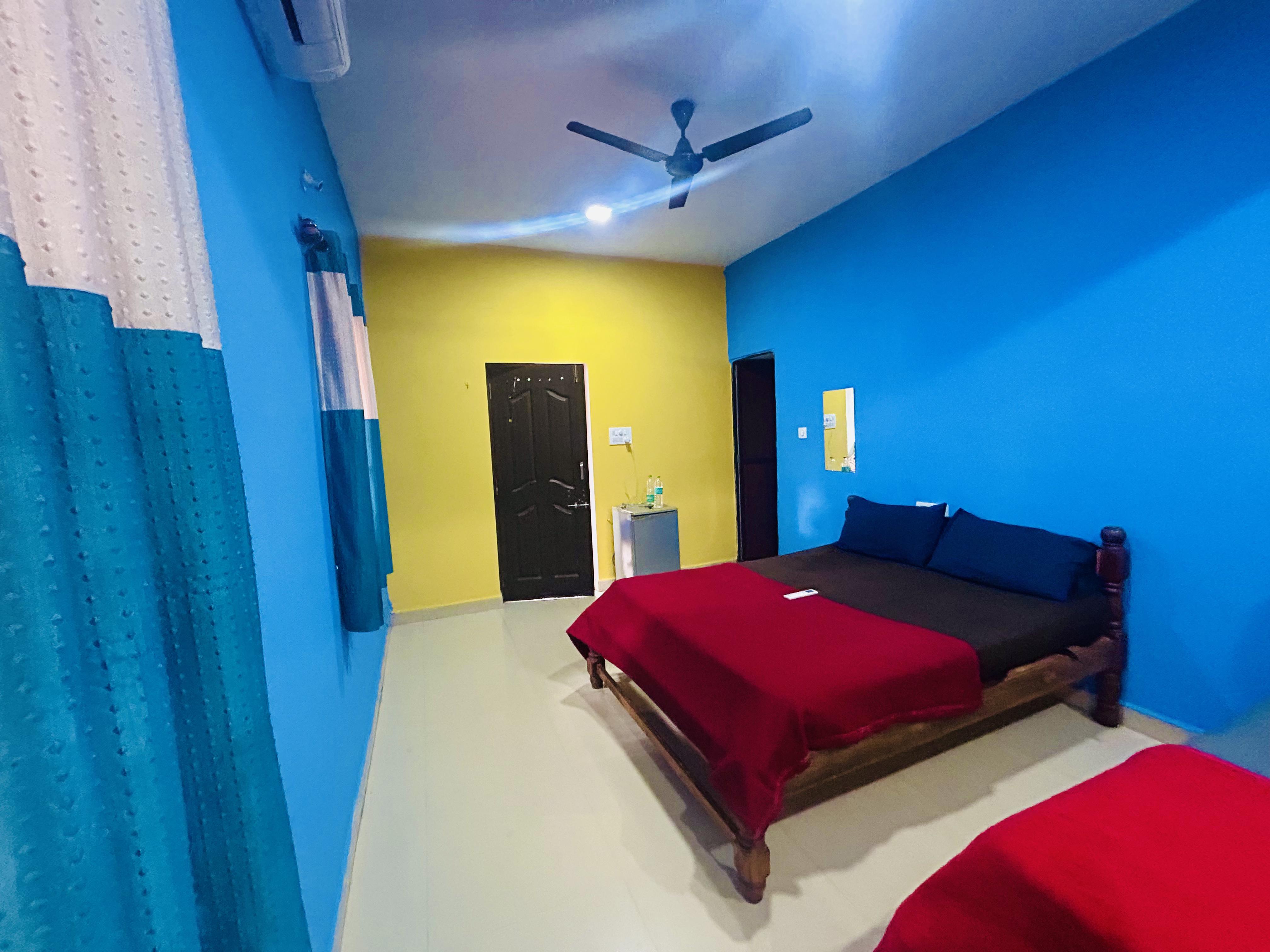 Pihu Guest house - Tap to explore photos