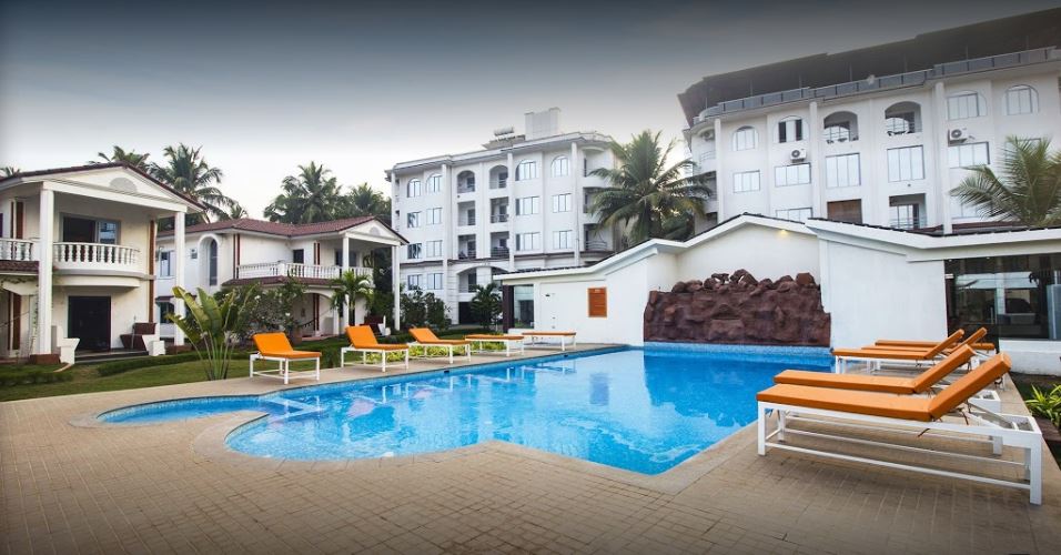 2BR Holiday Home w/ pool overlooking Siolim river - Tap to explore photos