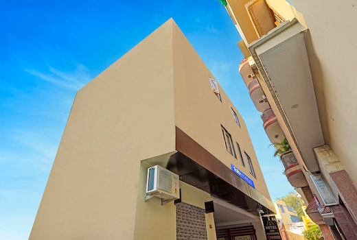 FabHotel Shri Vishwanath