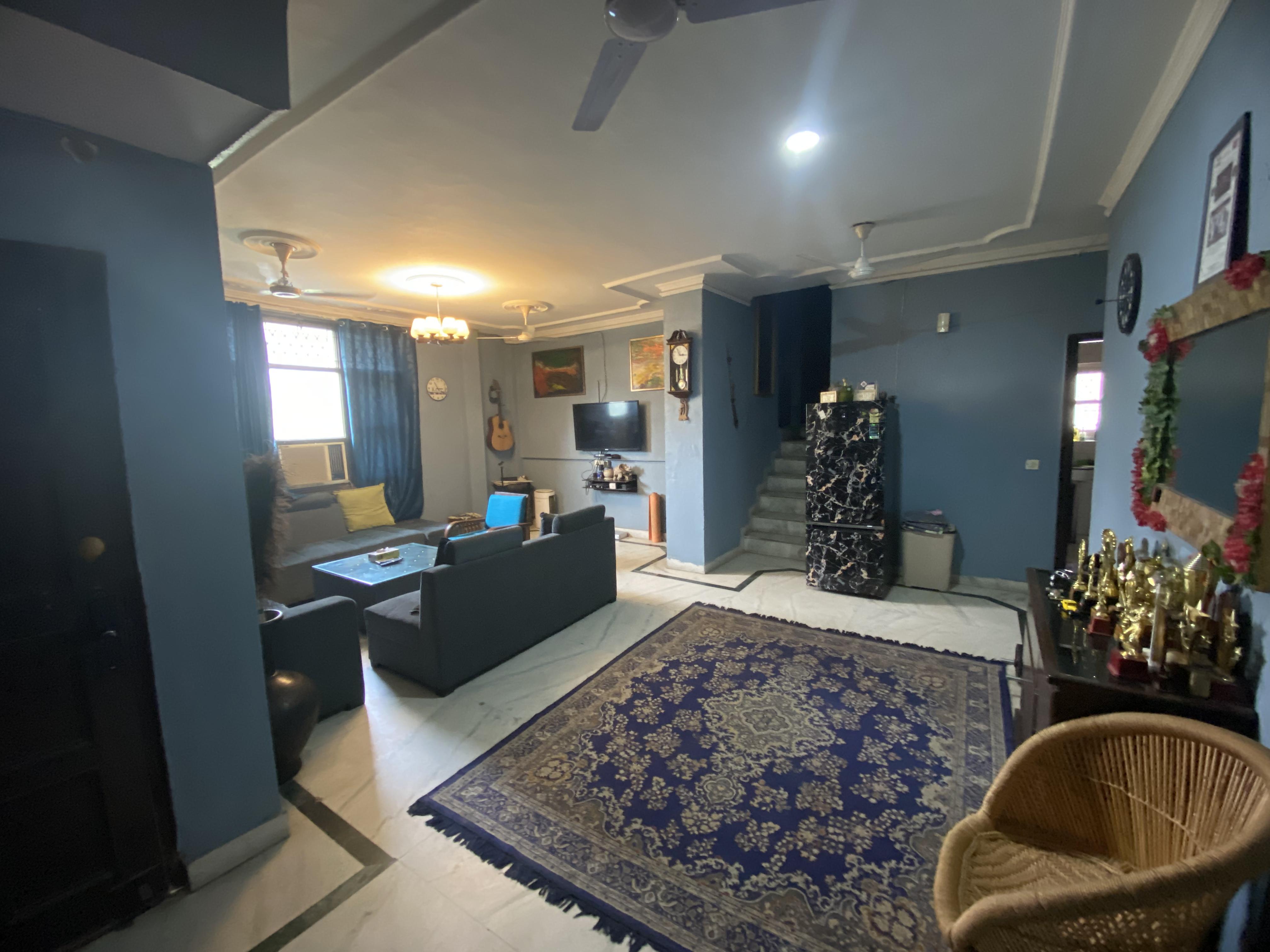 Fully Equiped Private Spacious 2 bedroom in Saket - Tap to explore photos