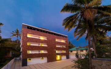 Summit Hampton Hotel