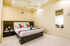 Hotel Venture Grand, Panvel