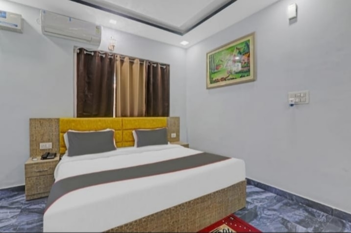 Hotel Shayam Palace - Tap to explore photos