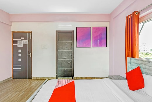 Hotel O SSS Garden Cafe