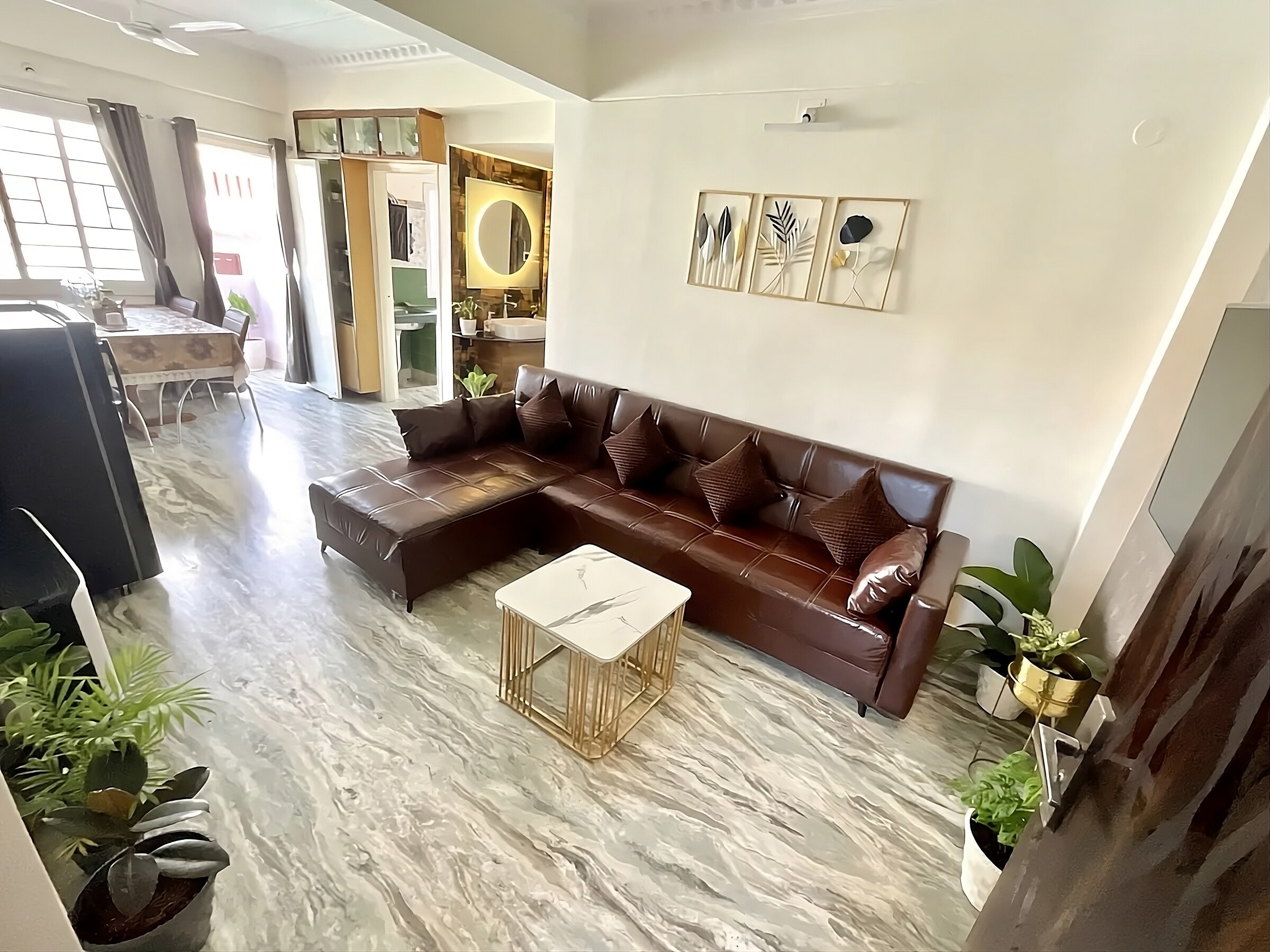 Super Clean 1BHK/2BHK Convenient & Prime Location - Tap to explore photos