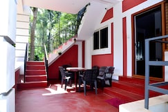 Amberleaf Estate 2BR-FF Homestay by Homeyhuts, Coorg