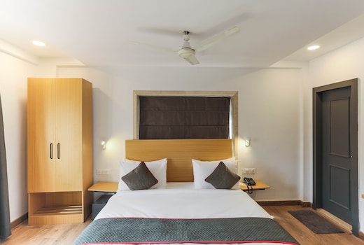 Super Townhouse Habitat New Town Rooms & Party Spaces