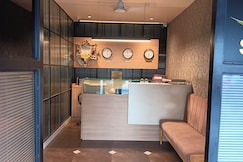 Hotel Samrat International, Thane