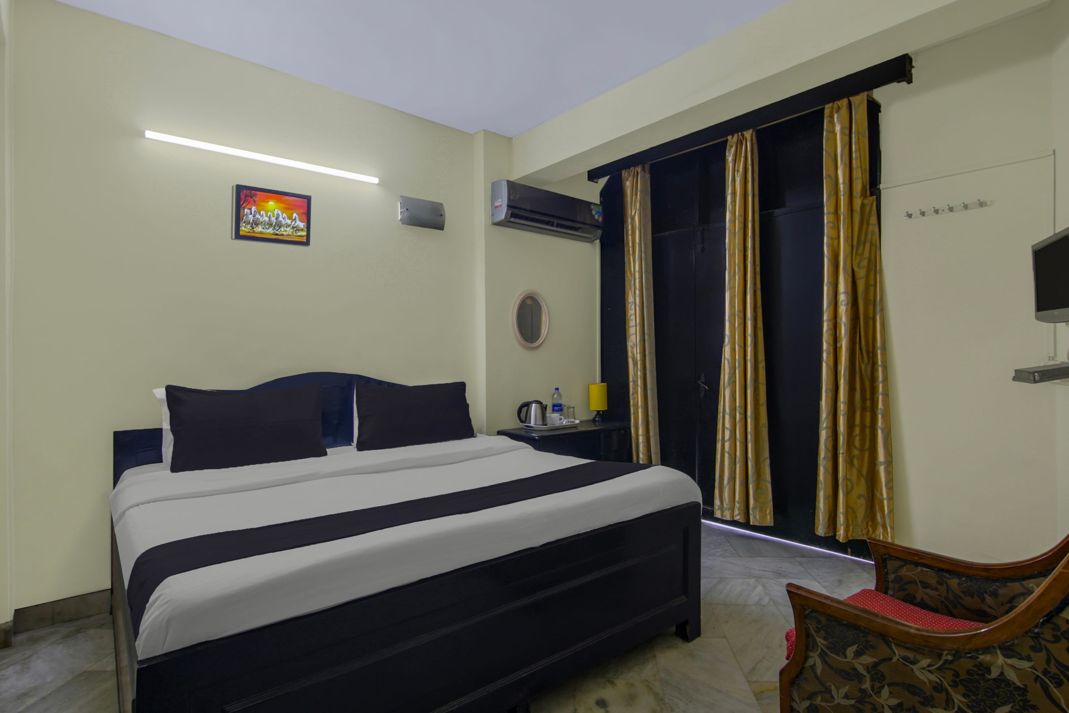 Hotel O Malhotra BnB - Tap to explore photos