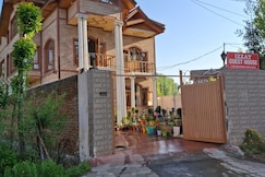 Izzat Guest House, Srinagar