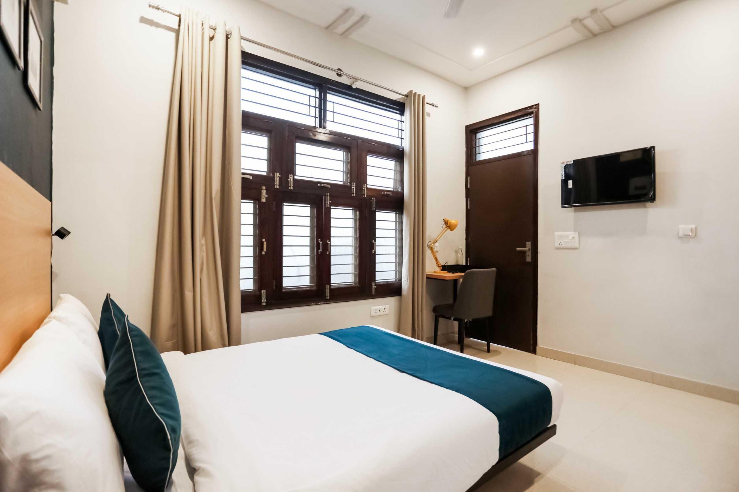 Hotel 83093 O Royal Inn - Tap to explore photos