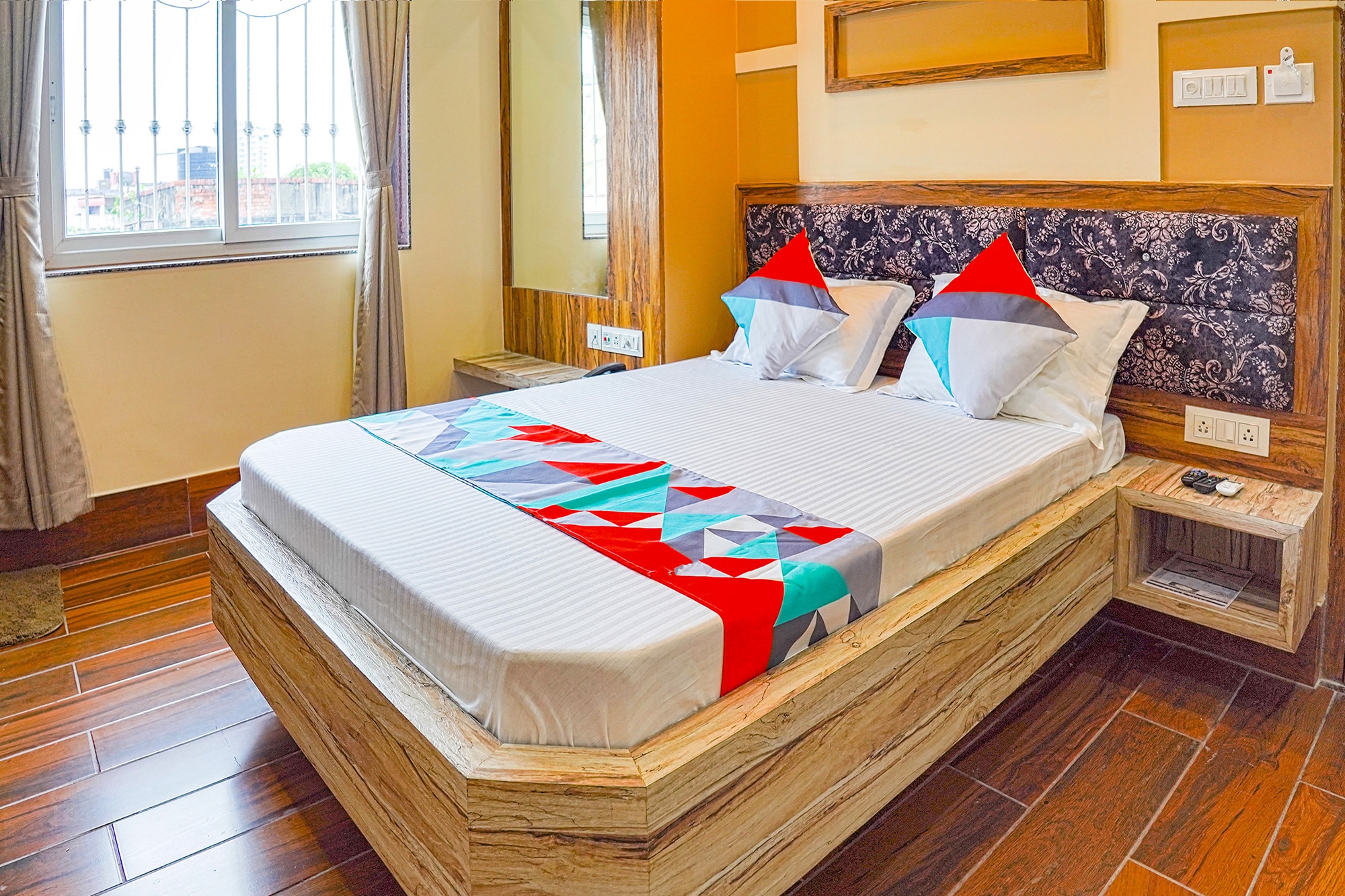 FabHotel Quest - Nr Quest Mall - Tap to explore photos