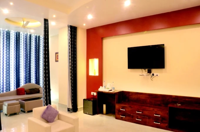 Taraji Resort Hotel & Restaurant Ayodhya, 5 km from Ram Mandir - Tap to explore photos