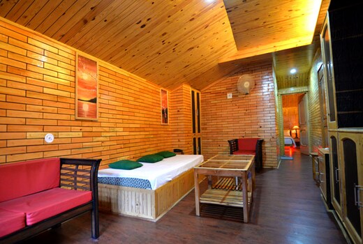 Hotel Aurave Inn