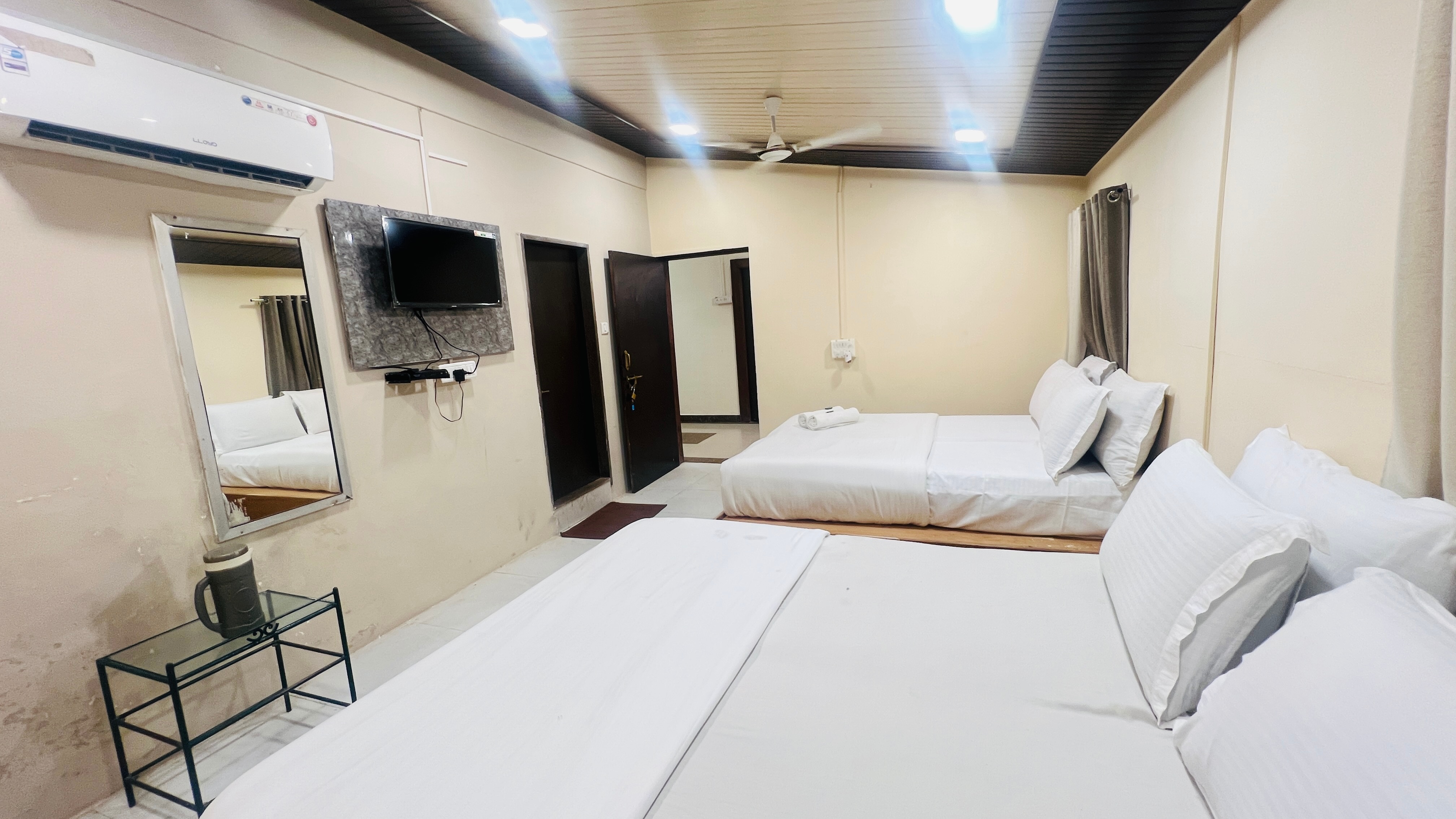 Hotel Kaka Inn, Mount Abu - Tap to explore photos