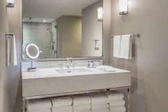 The Marquette Hotel, Curio Collection by Hilton, Stearns