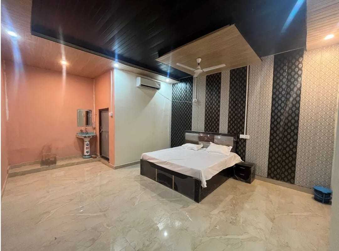 SPOT ON SHREE JI HOTEL AND RESTAURANT - Tap to explore photos