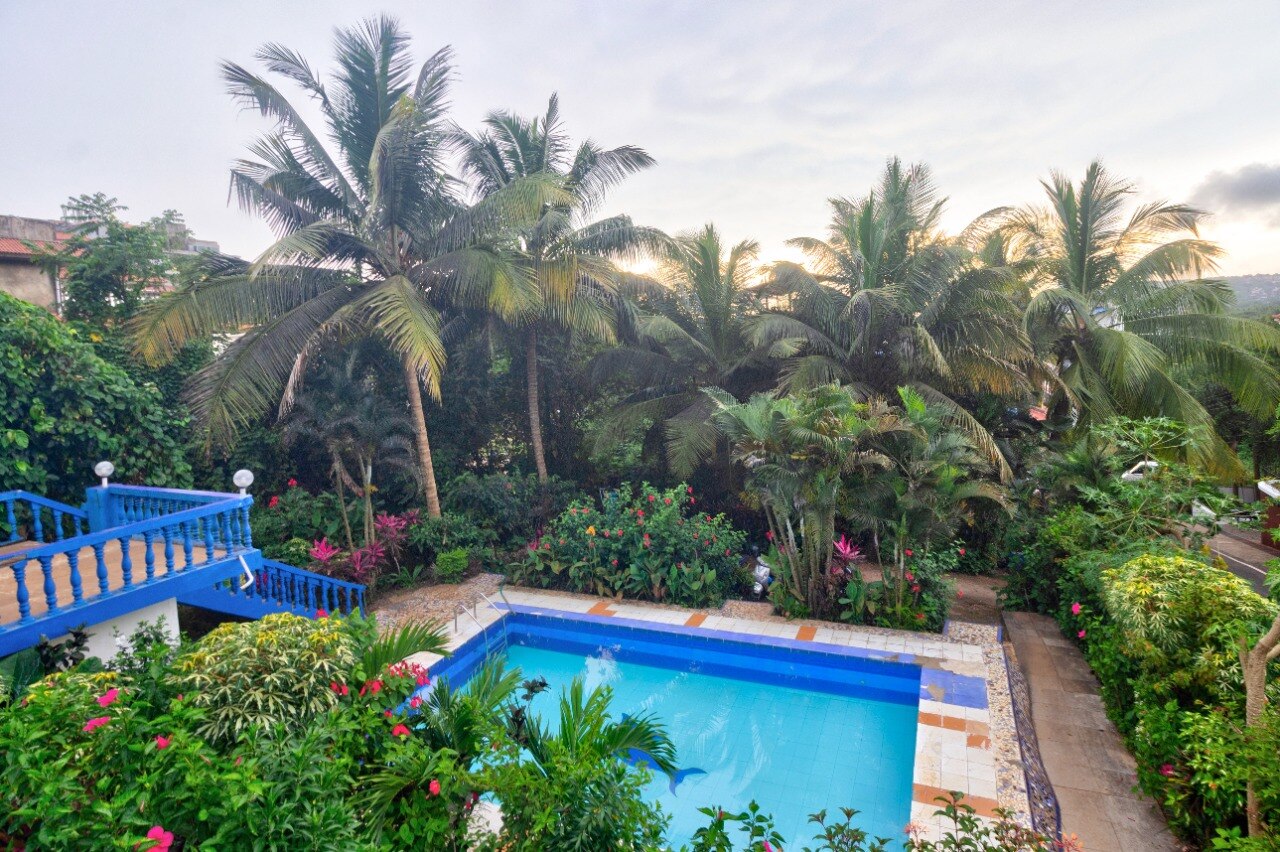 4 BHK Blue Villa candolim - Tap to explore photos