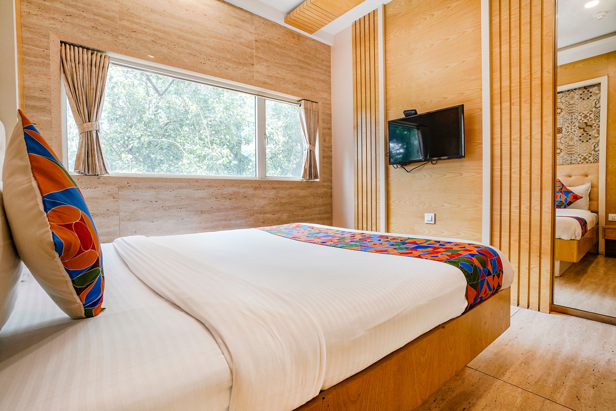 FabHotel Neelkamal - Chembur - Tap to explore photos