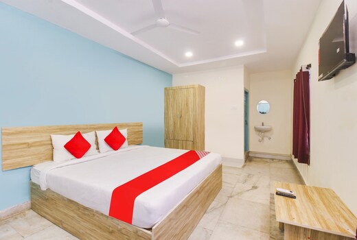 Hotel O R Squre Inn
