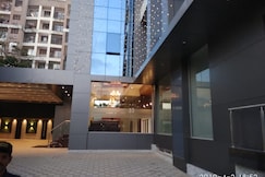 THE CROWN BUSINESS HOTEL, Thane