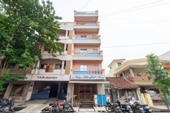 OYO 15477 New Royal Inn