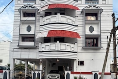 Sudha Grand Guestinn, Nellore