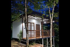 Cozy Kabani River View Hut Near Kuruva Island, Wayanad
